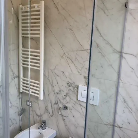 Luxury Seaview Apartment *